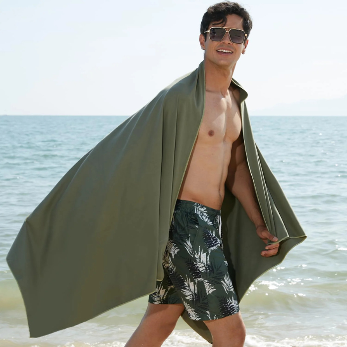 Rainleaf Microfiber Towel Perfect Travel & Gym & Camping Towel. Quick Dry - Super Absorbent - Ultra Compact - Lightweight