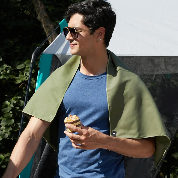 Rainleaf Microfiber Towel Perfect Travel & Gym & Camping Towel. Quick Dry - Super Absorbent - Ultra Compact - Lightweight